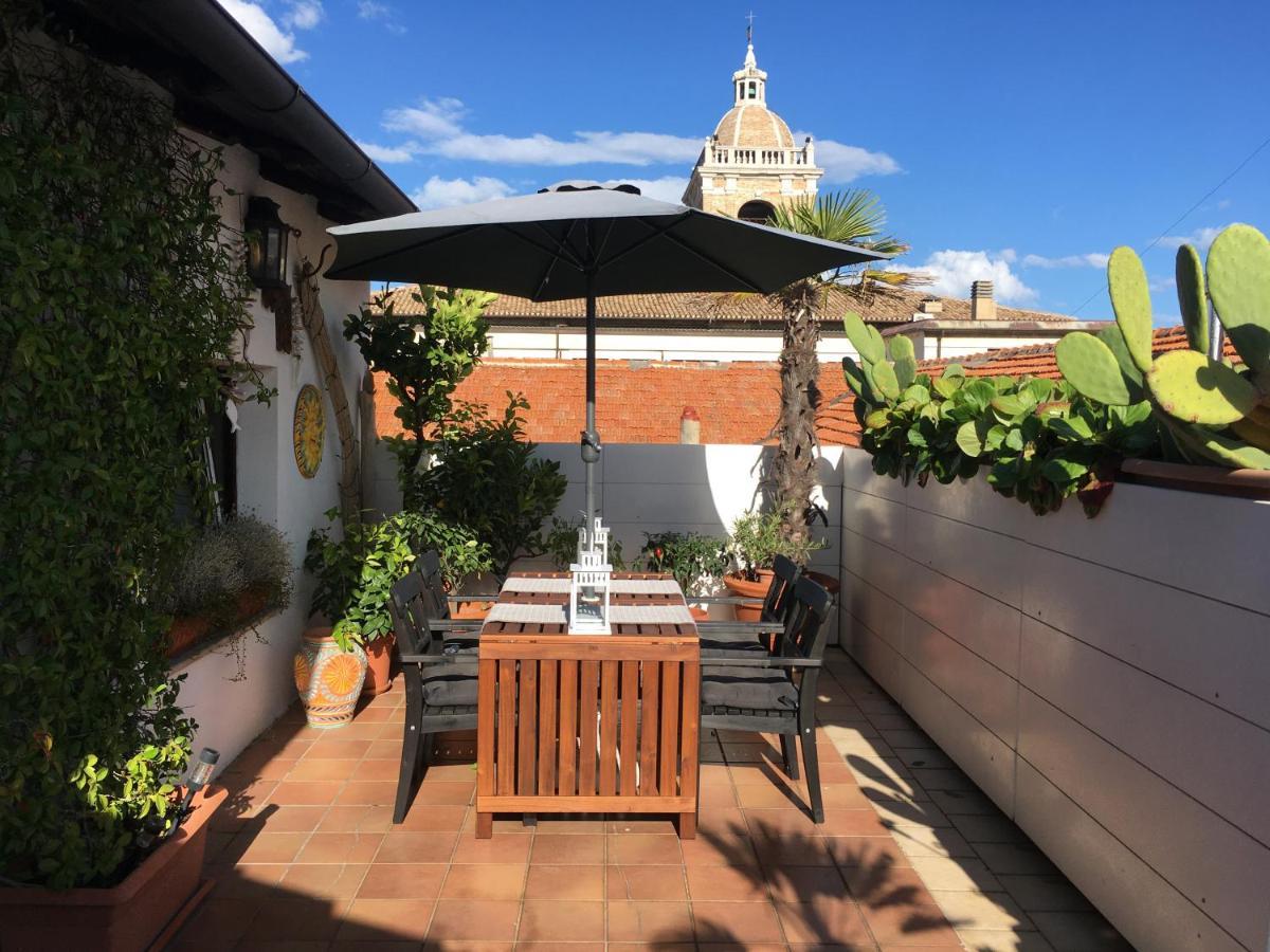 La Terrazza Sui Tetti Bed & Breakfast เซนีกัลเลีย ภายนอก รูปภาพ