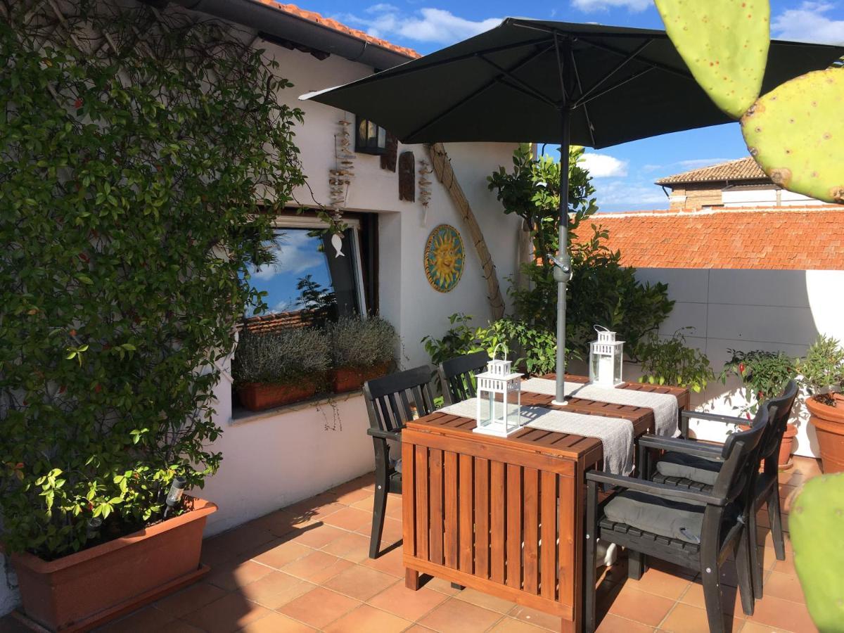 La Terrazza Sui Tetti Bed & Breakfast เซนีกัลเลีย ภายนอก รูปภาพ